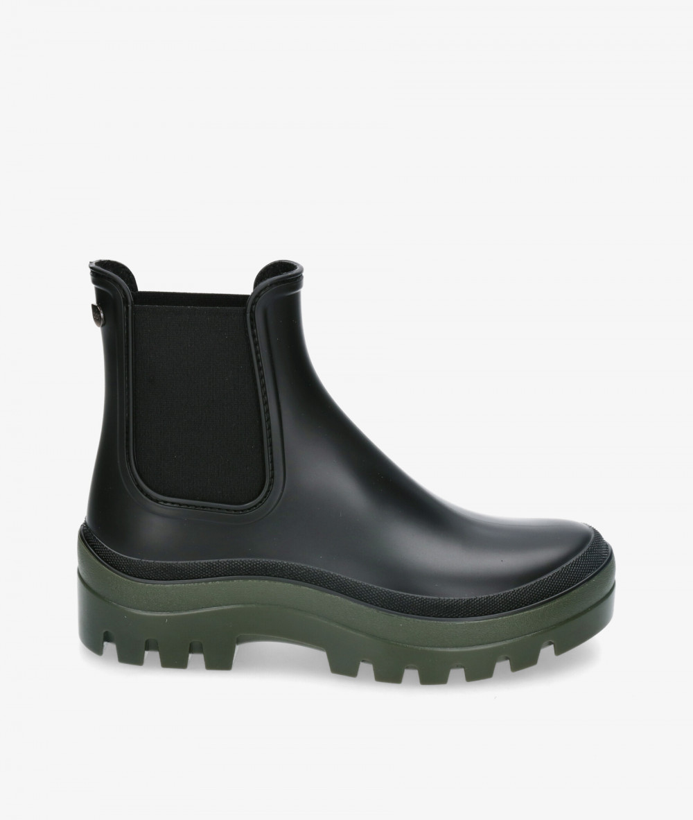 Botines IGOR  W10297 en negro Botines IGOR  W10297 en negro