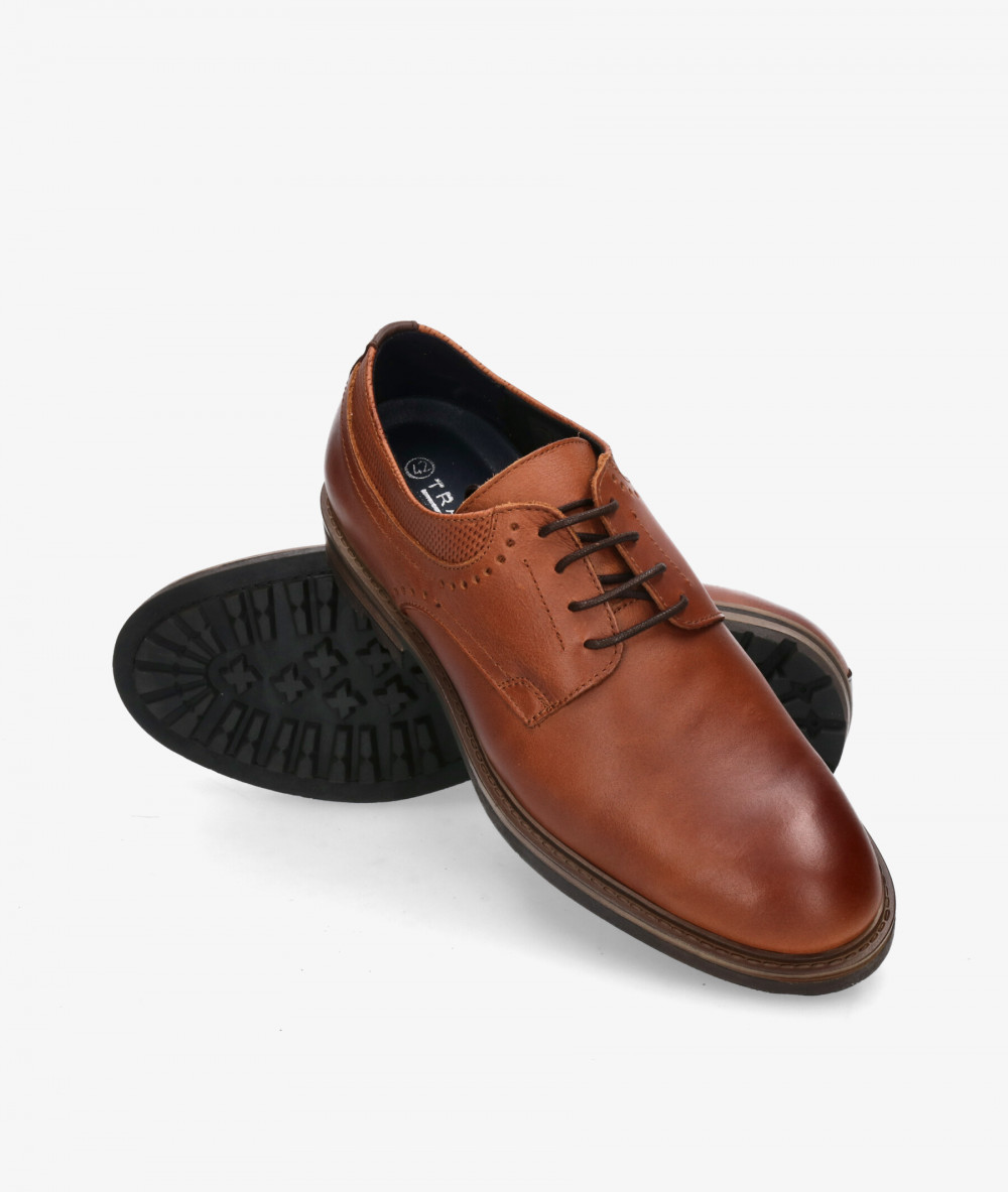 Zapatos casual Traveris 35826 en cuero Zapatos casual Traveris 35826 en cuero