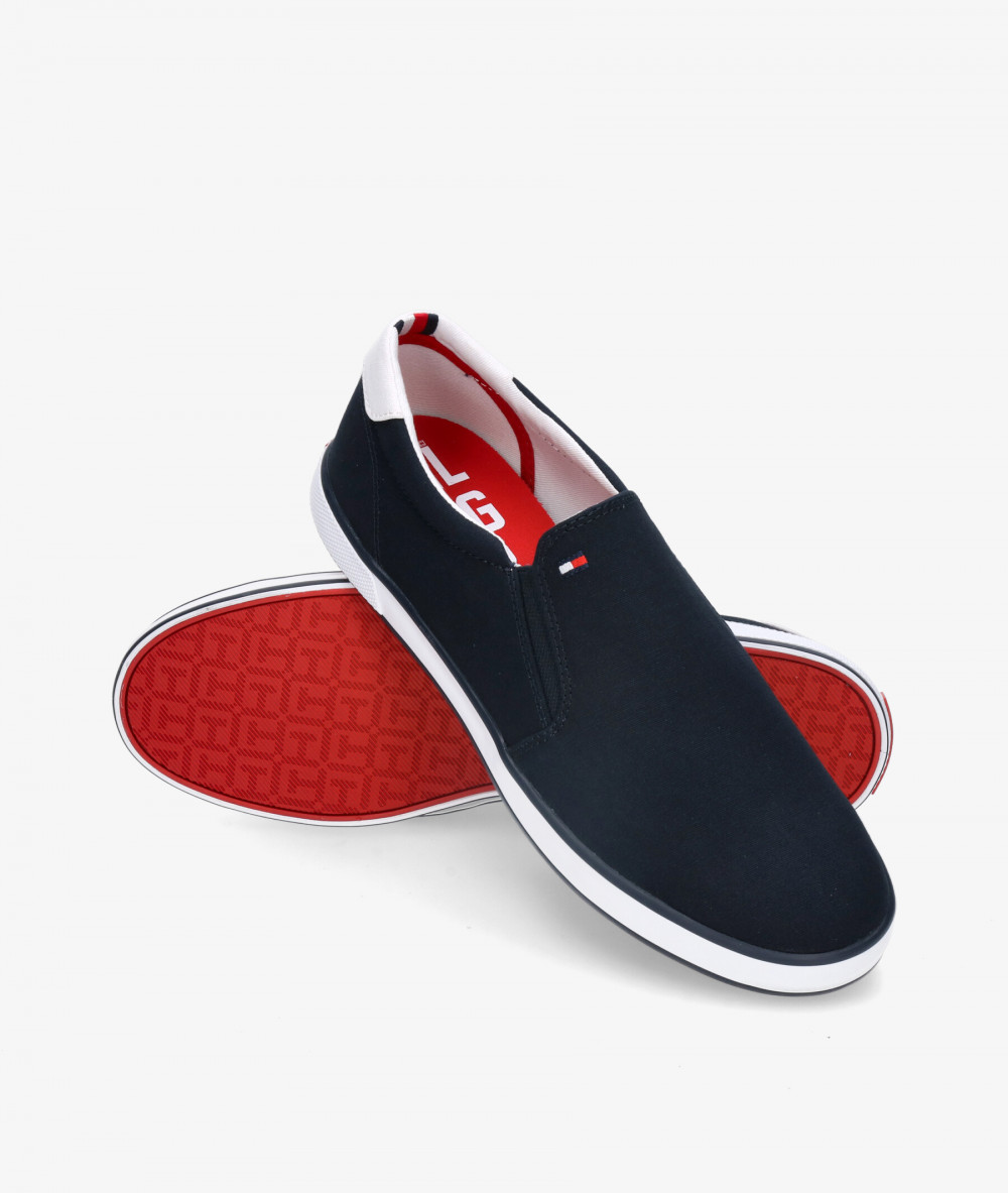 Tommy Hilfiger Sneakers  ICONIC SLIP ON SNEAKER in navy blue