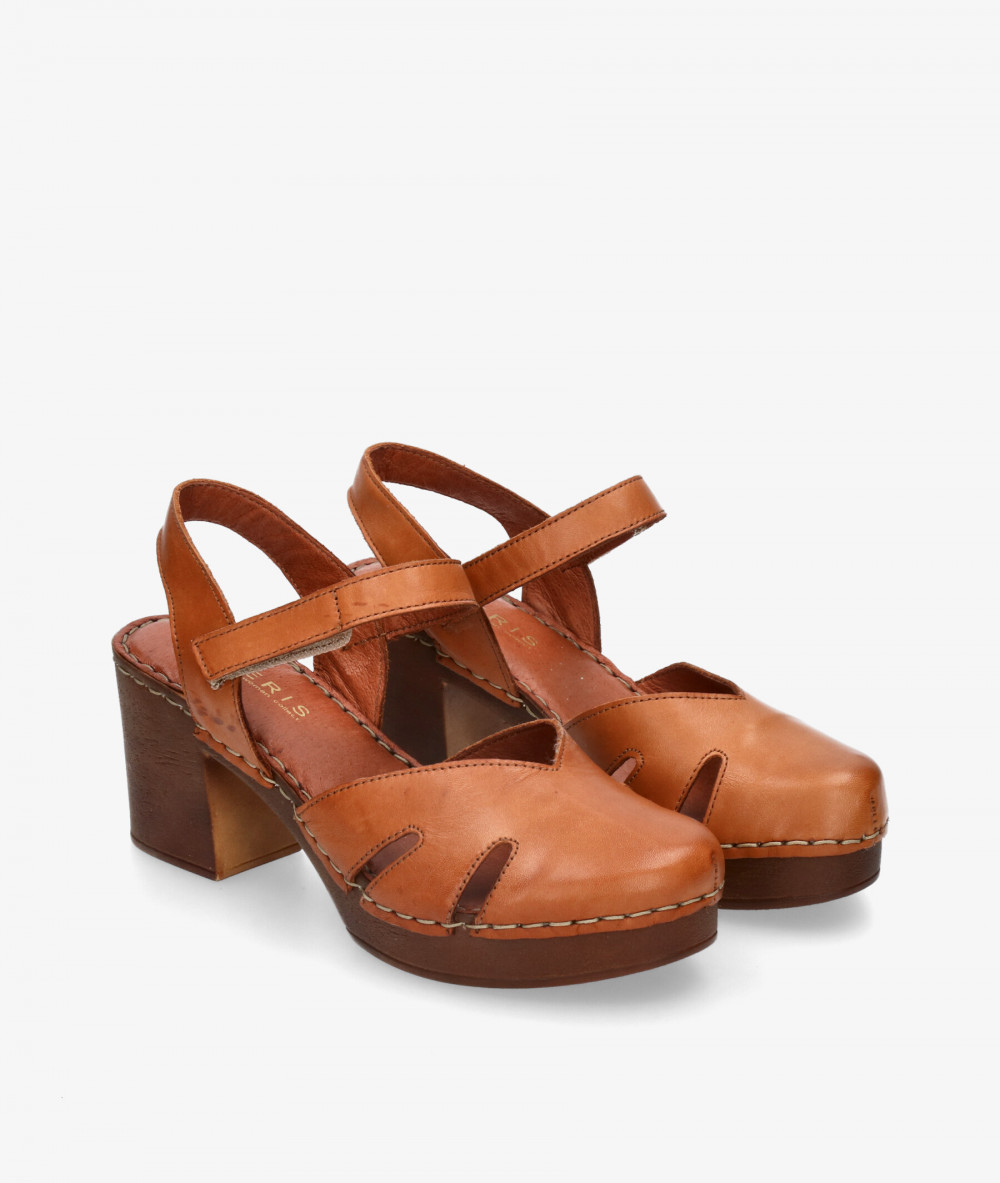 Traveris Wooden sandals 1145370 in leather