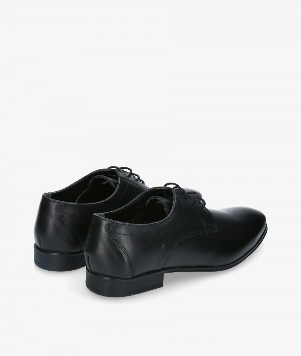 Zapatos de vestir Traveris ALMERIA M-251 en negro Zapatos de vestir Traveris ALMERIA M-251 en negro