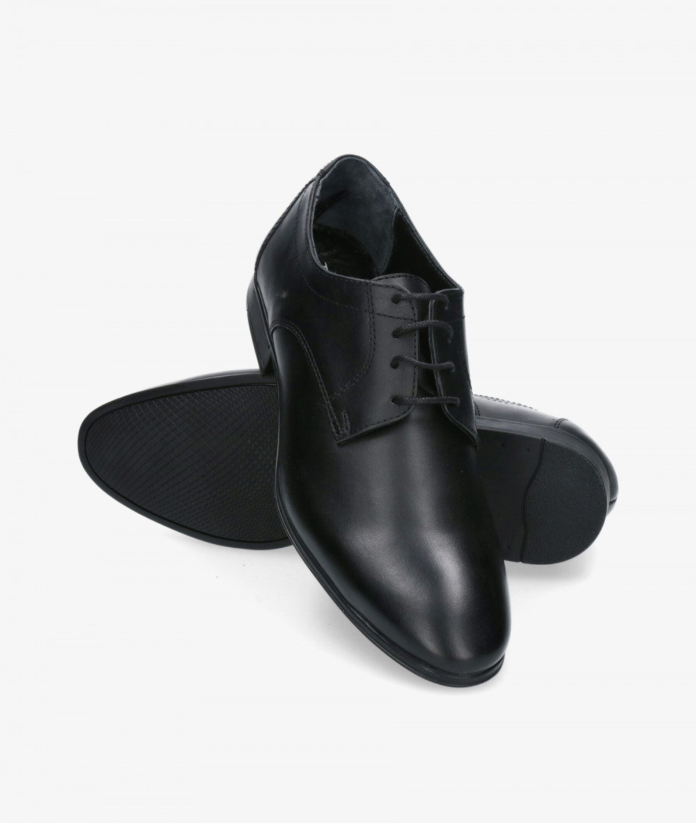 Zapatos de vestir Traveris ALMERIA M-251 en negro Zapatos de vestir Traveris ALMERIA M-251 en negro