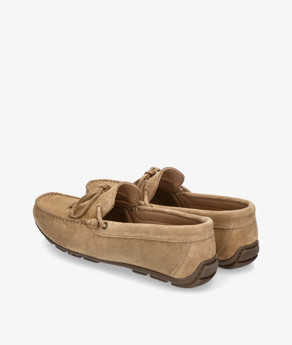 Traveris Loafers 33721 in taupe split suede