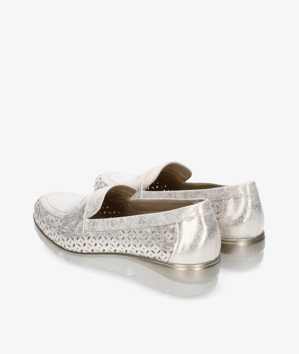 Pitillos Loafers 5620 in gold