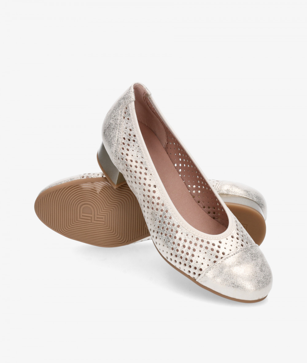 Pitillos Dress low heel shoes 5713 in platinum