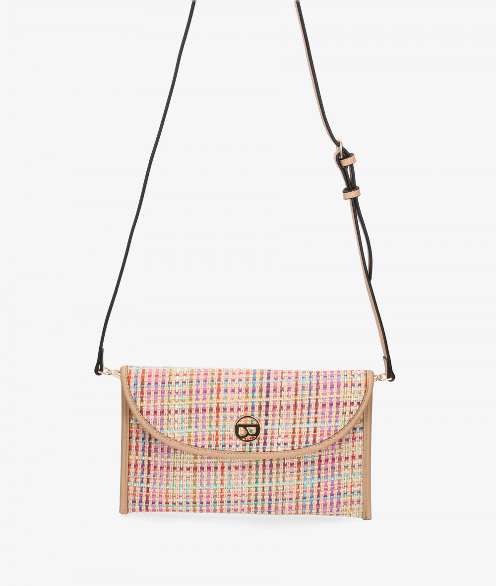 Elevate your look! Our Clutch bag collection a combination of design, quality and comfort for your daily outfits