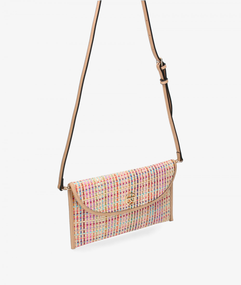 Elevate your look! Our Clutch bag collection a combination of design, quality and comfort for your daily outfits