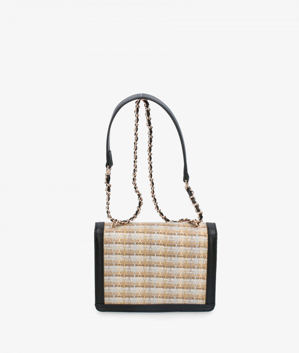 Elevate your look! Our Bag collection a combination of design, quality and comfort for your daily outfits