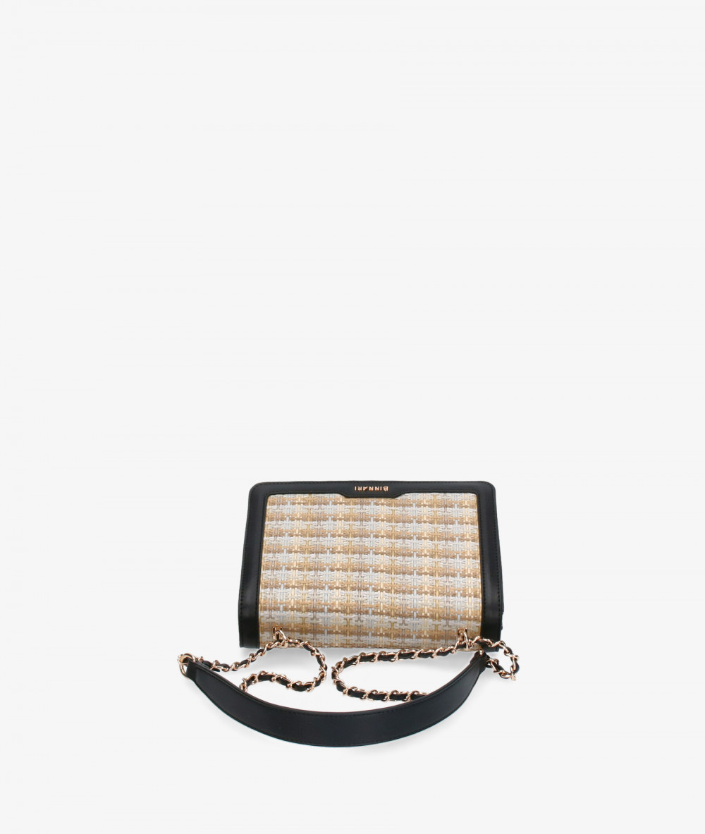 Elevate your look! Our Bag collection a combination of design, quality and comfort for your daily outfits