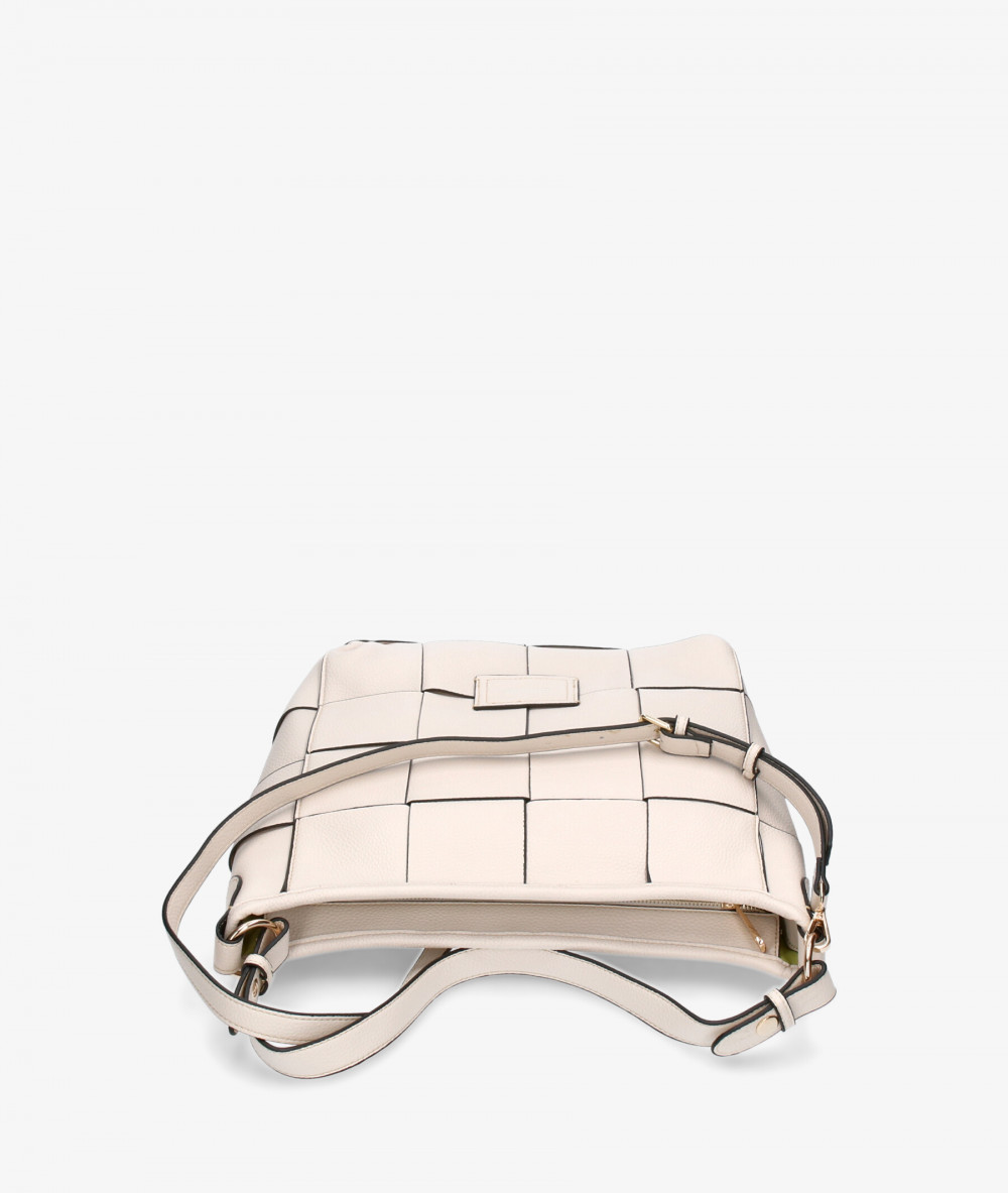 Elevate your look! Our Bag collection a combination of design, quality and comfort for your daily outfits
