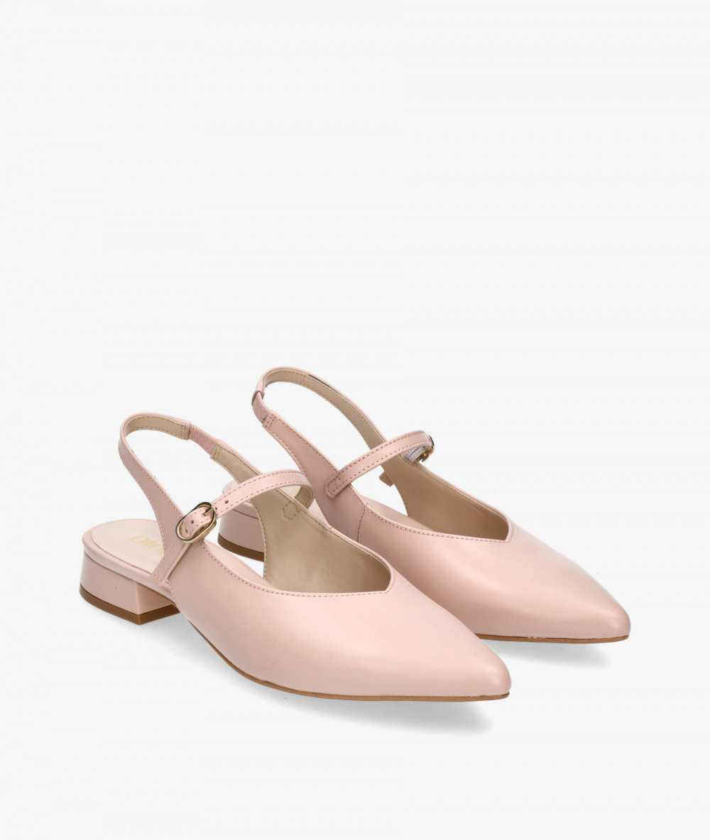 bloom&you Dress low heel shoes RENATA in nude
