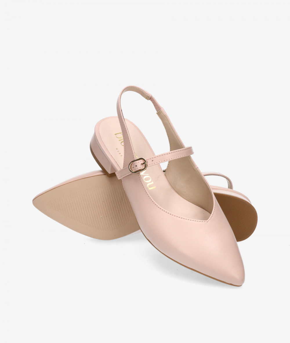 bloom&you Dress low heel shoes RENATA in nude