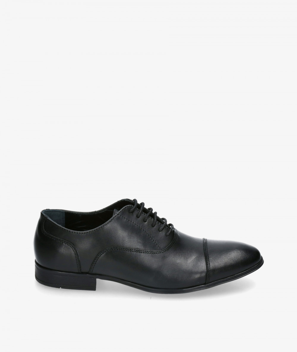 Zapatos de vestir Traveris MURCIA M-31 en negro Zapatos de vestir Traveris MURCIA M-31 en negro