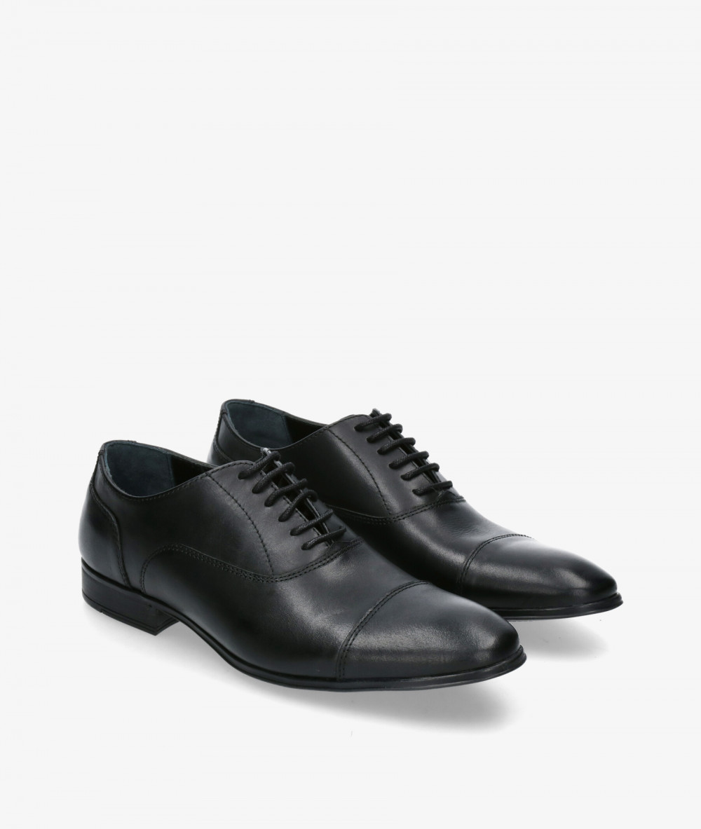 Zapatos de vestir Traveris MURCIA M-31 en negro Zapatos de vestir Traveris MURCIA M-31 en negro