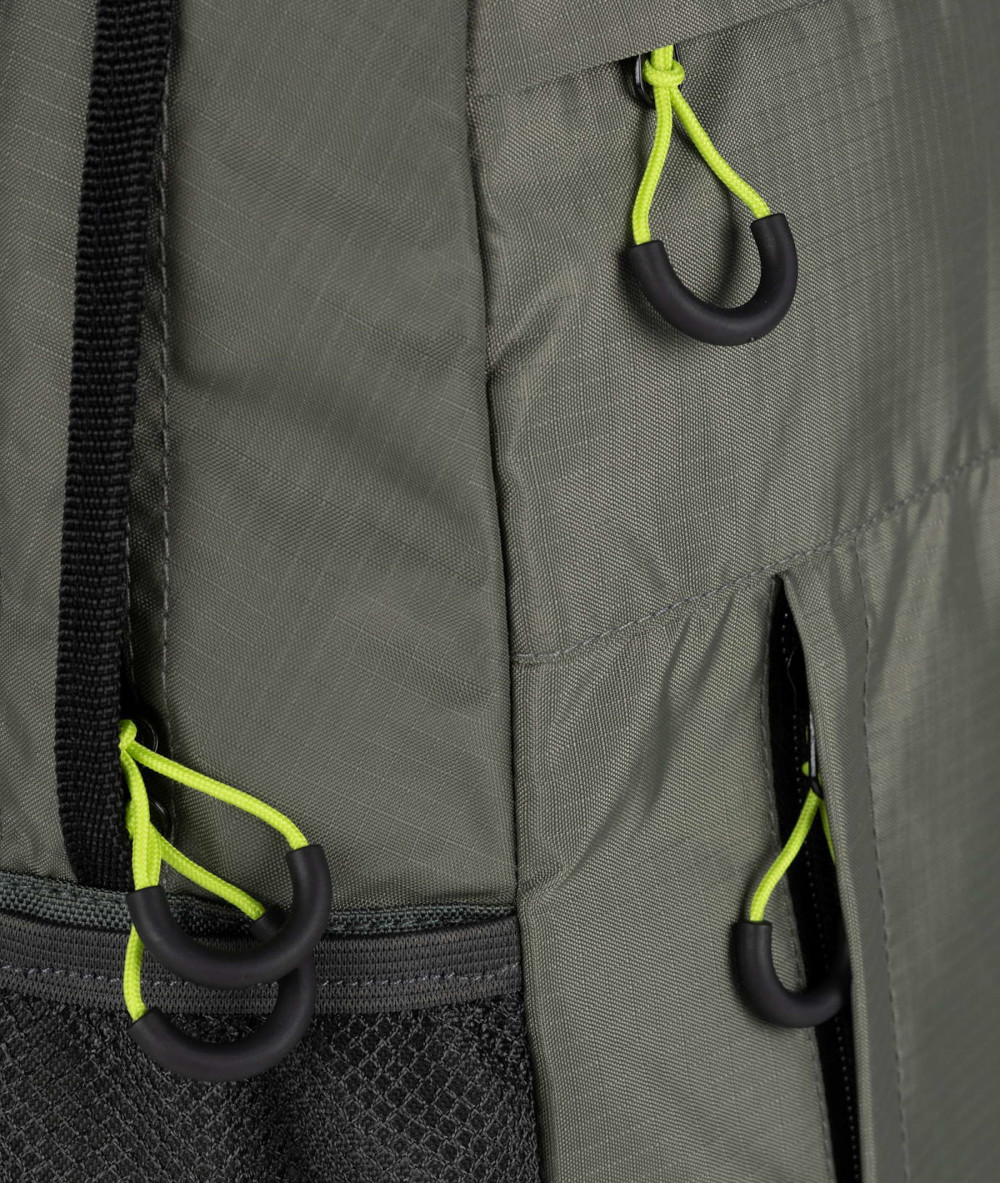 Bolso textil MUNICH BACK PACK SLIM en caki