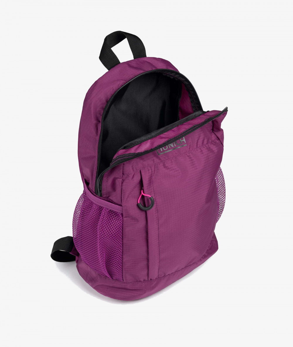 Bolso textil MUNICH BACKPACK SLIM SMALL en fucsia