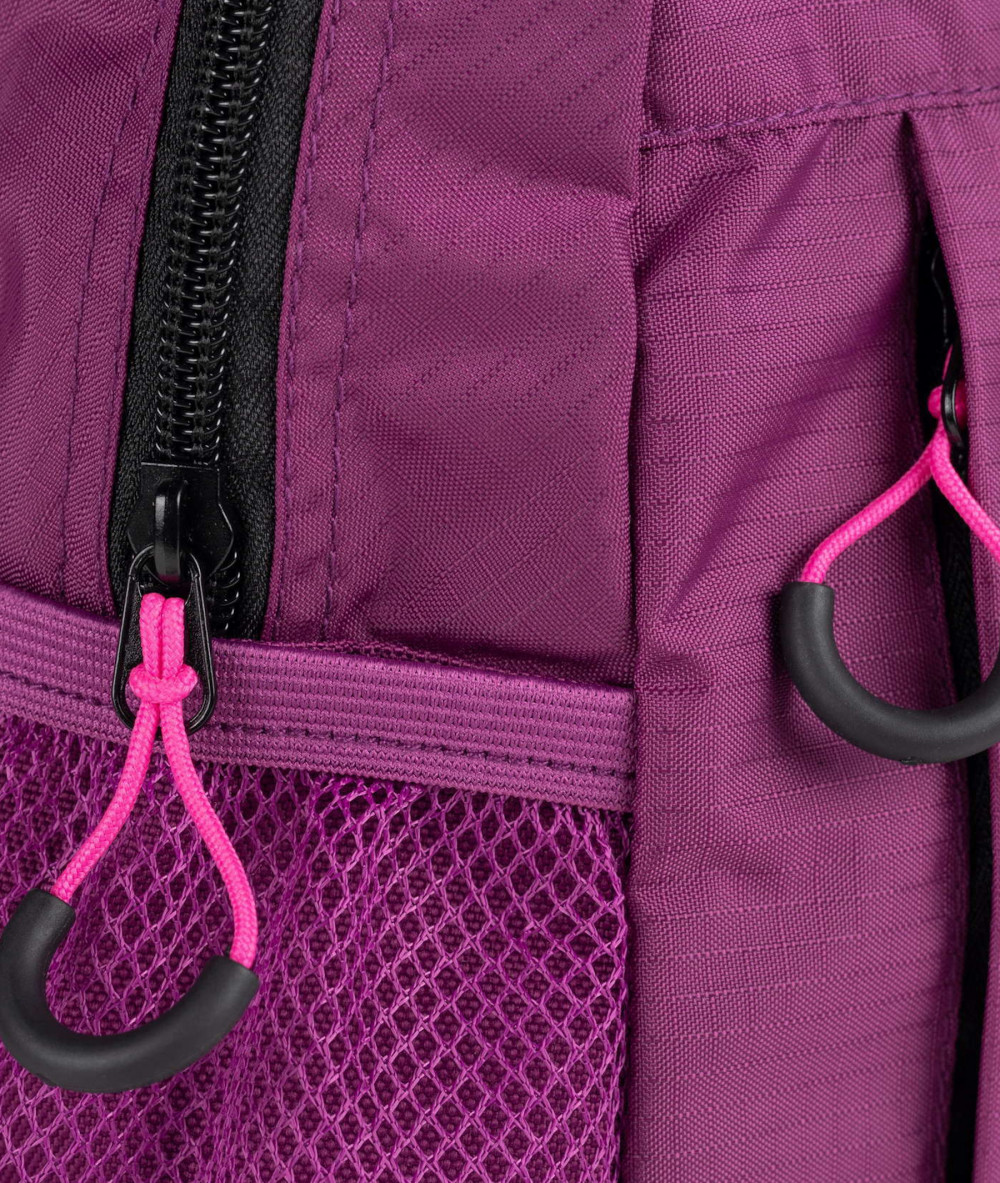 Bolso textil MUNICH BACKPACK SLIM SMALL en fucsia