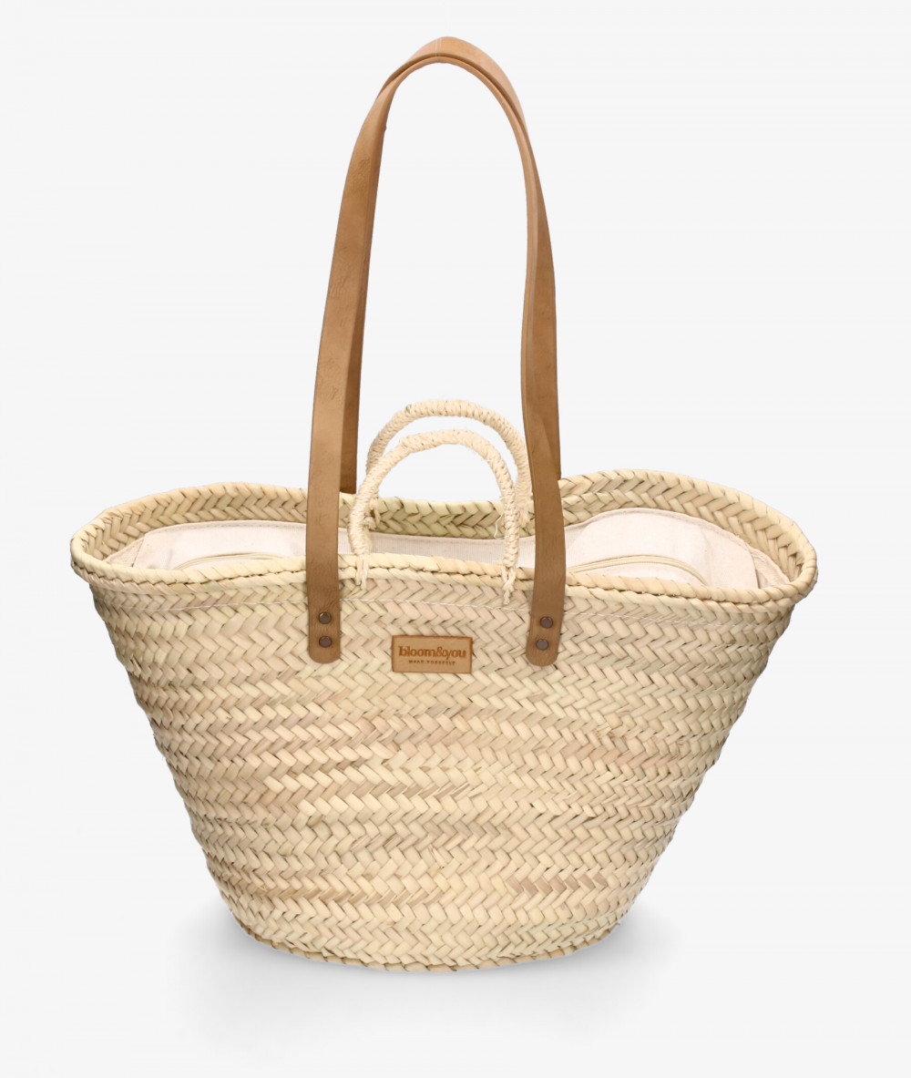 Elevate your look! Our Bag collection a combination of design, quality and comfort for your daily outfits