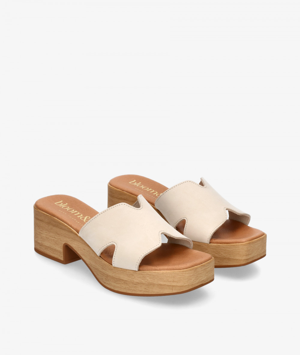 bloom&you Sandals  LEONOR in off-white nubuck