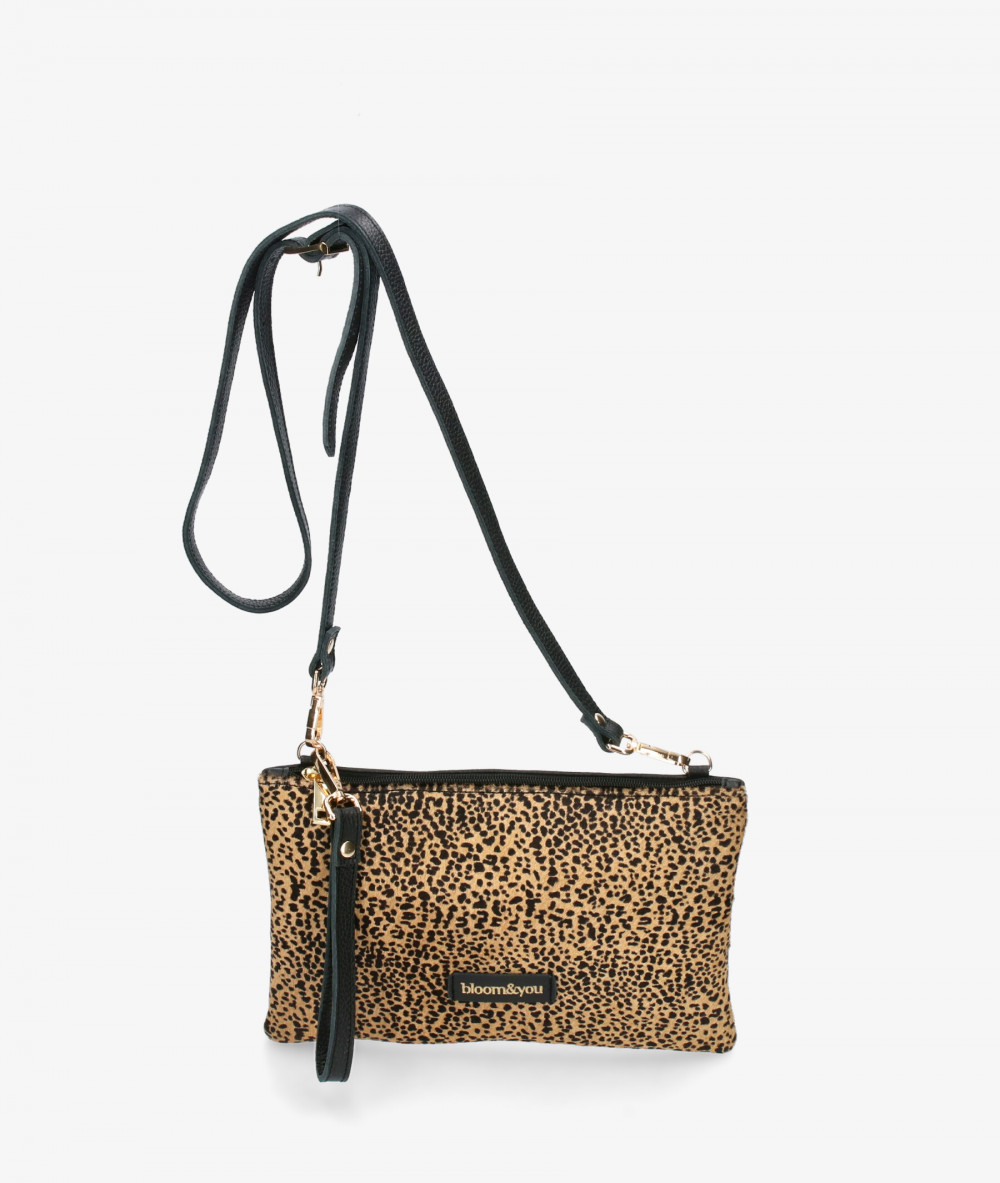 Elevate your look! Our Bag collection a combination of design, quality and comfort for your daily outfits