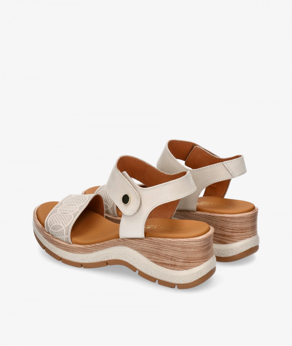 Paula Urban Sandals  27-653 in off-white