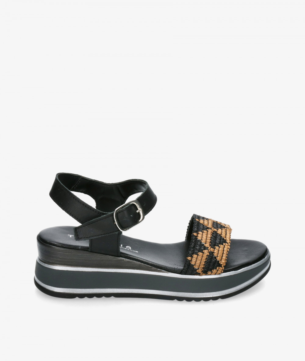 Traveris Sandals  3515000 in black