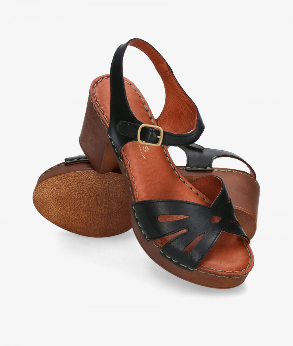 Traveris Sandals  1145068 in black