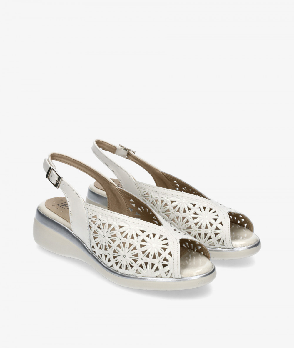 Pitillos Sandals  5593 in off-white