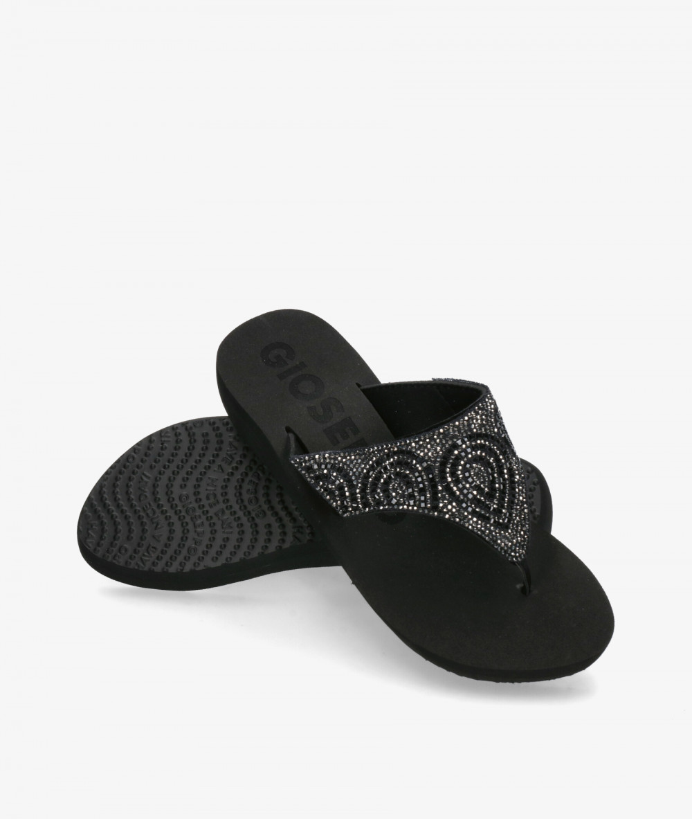 Gioseppo Sandals  BUCCHERI in black