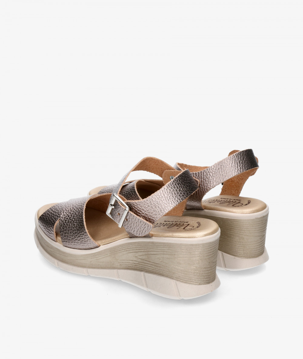 Sandalias Valeria´s  1164 en taupe metalizado