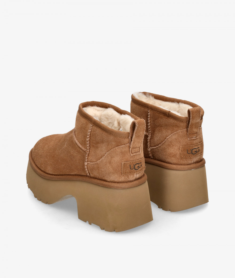 Botines UGG  CLASSIC ULTRA MINI NEW HIGHTS en cuero Botines UGG  CLASSIC ULTRA MINI NEW HIGHTS en cuero