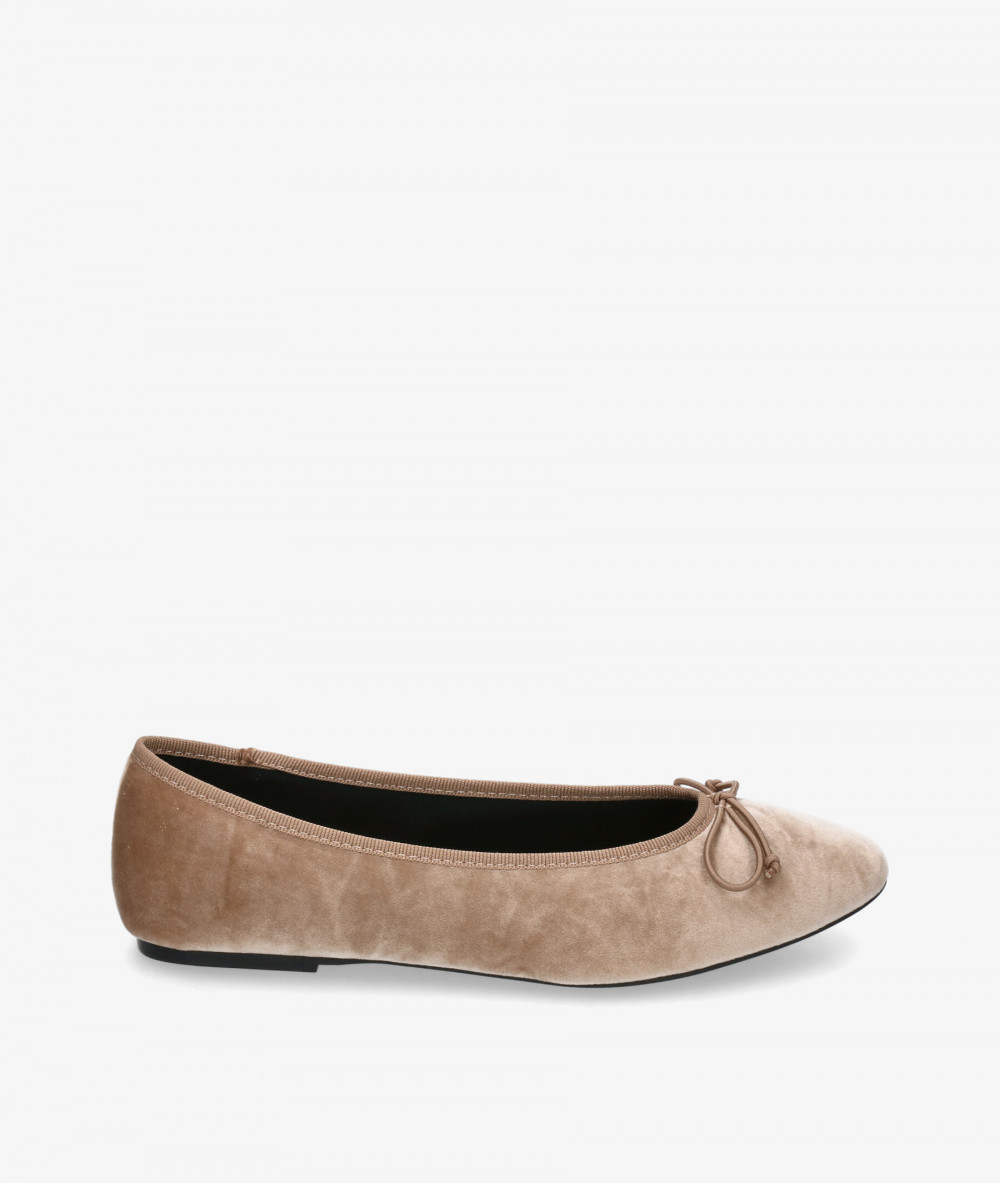 Bailarinas CORINA M4565 en BEIG TERCIOPELO Bailarinas CORINA M4565 en BEIG TERCIOPELO