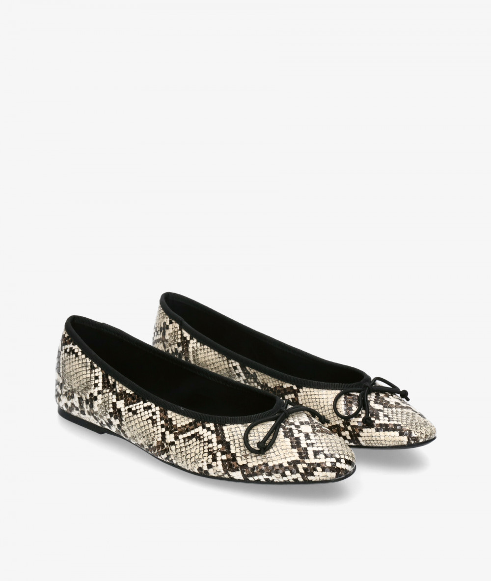 Bailarinas CORINA M4590 en serpiente beige  Bailarinas CORINA M4590 en serpiente beige