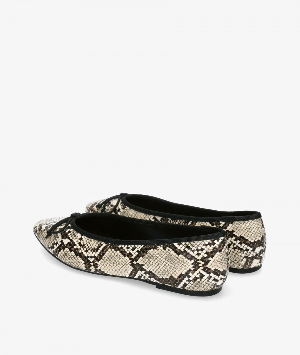 Bailarinas CORINA M4590 en serpiente beige  Bailarinas CORINA M4590 en serpiente beige