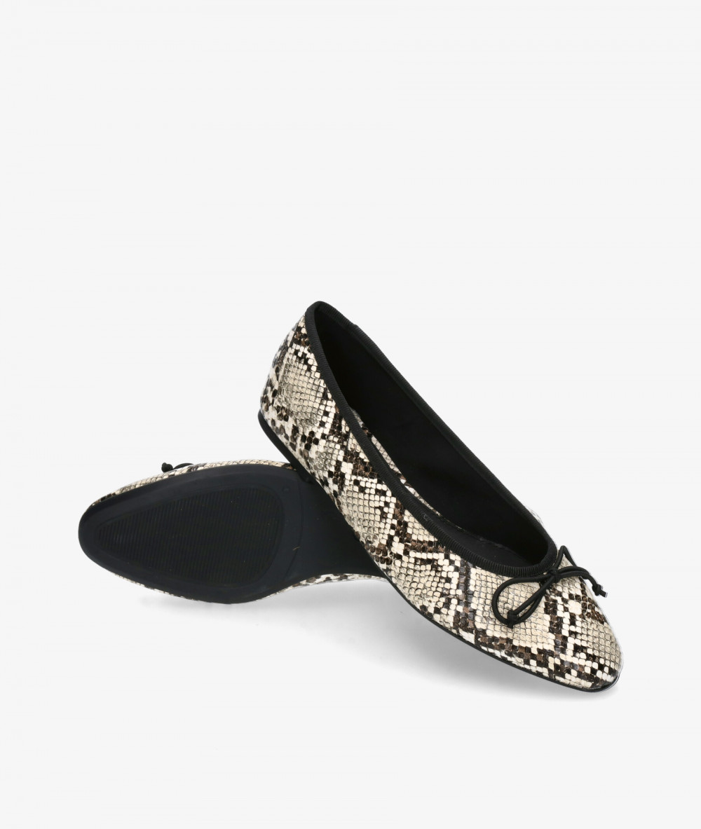 Bailarinas CORINA M4590 en serpiente beige  Bailarinas CORINA M4590 en serpiente beige