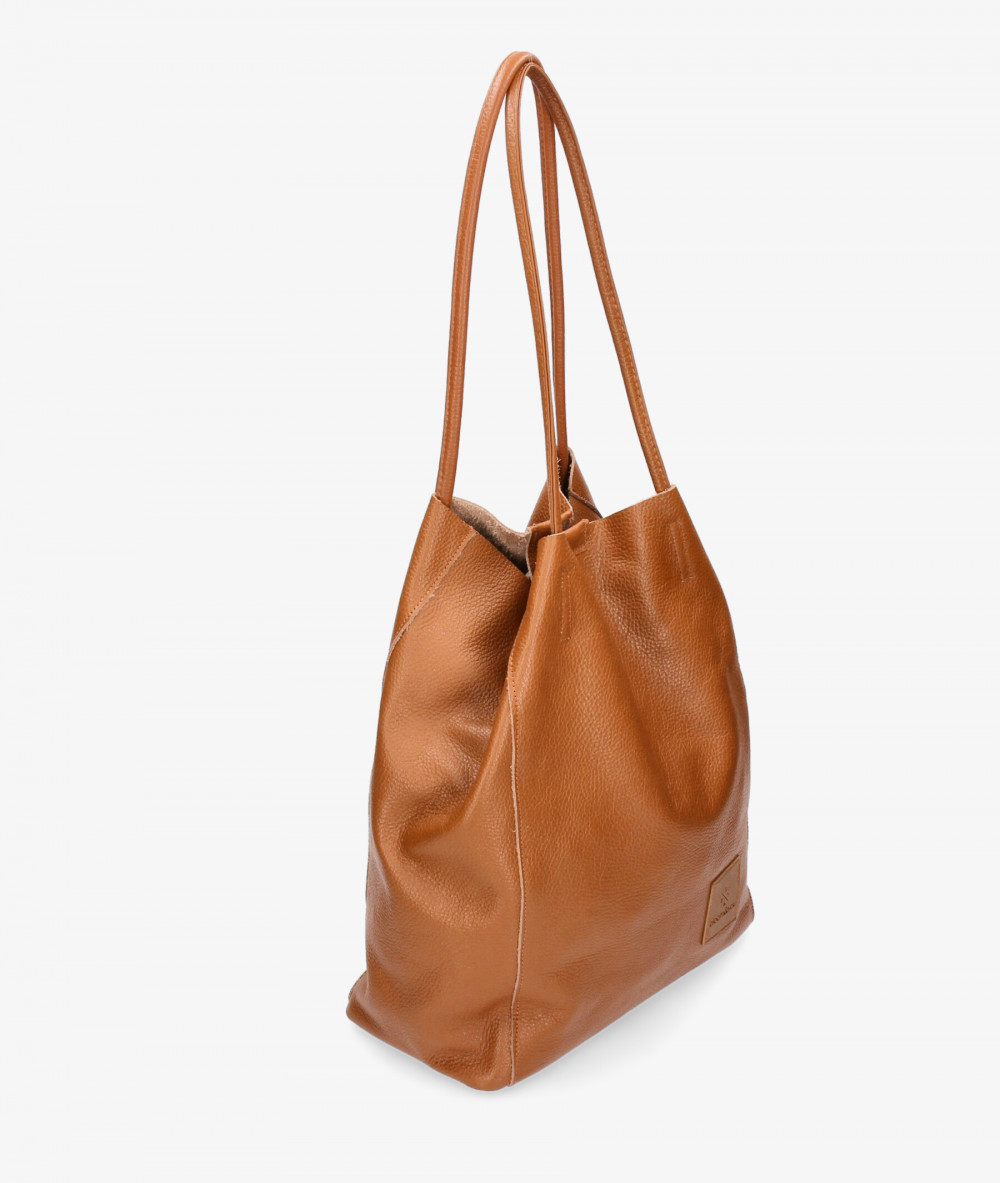 Elevate your look! Our Bag collection a combination of design, quality and comfort for your daily outfits