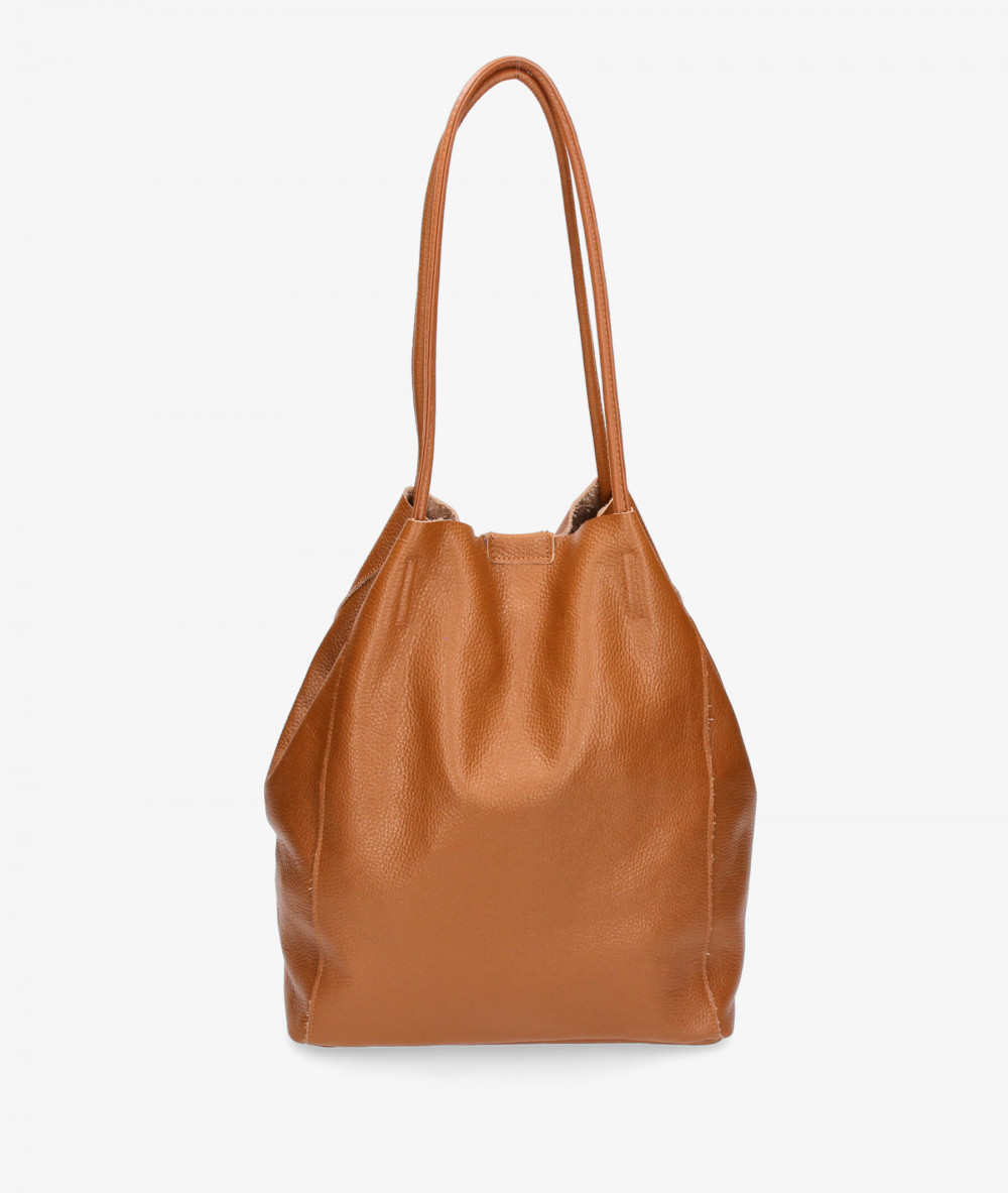 Elevate your look! Our Bag collection a combination of design, quality and comfort for your daily outfits