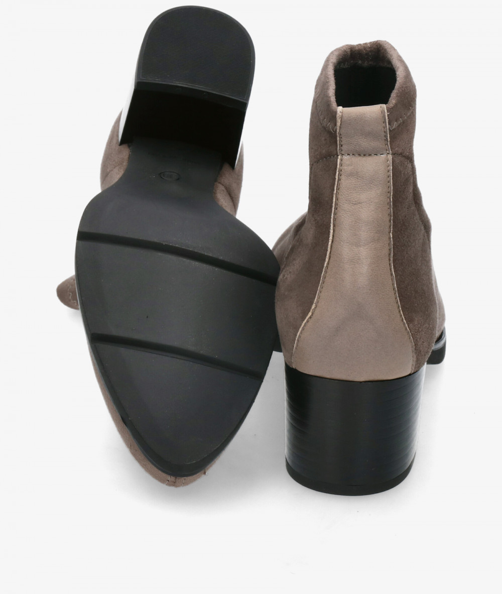 Botines pabloochoa.shoes  5107 en taupe