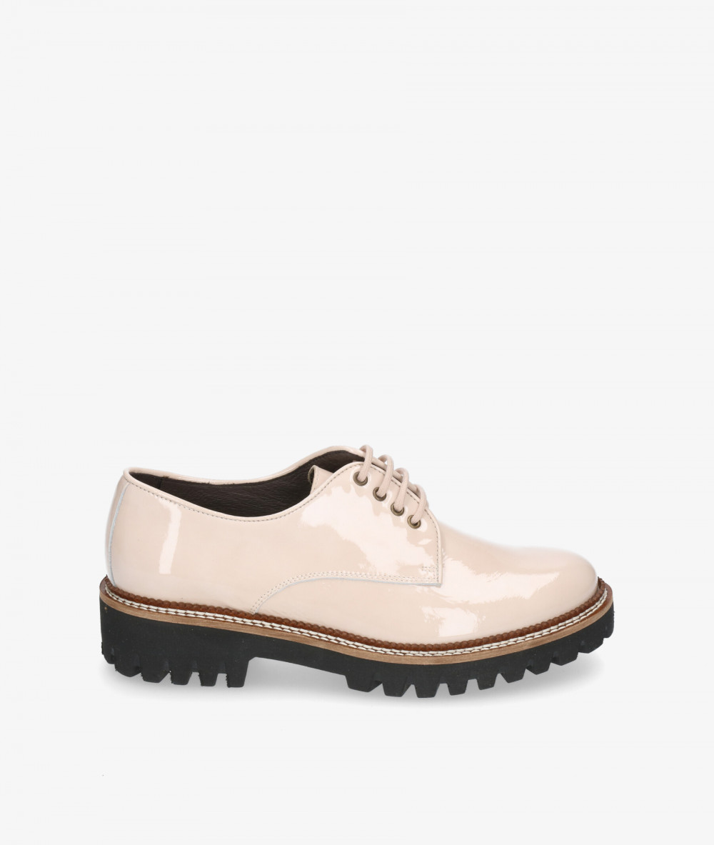Zapatos inglés Kénnebec 7050 en charol beige Zapatos inglés Kénnebec 7050 en charol beige