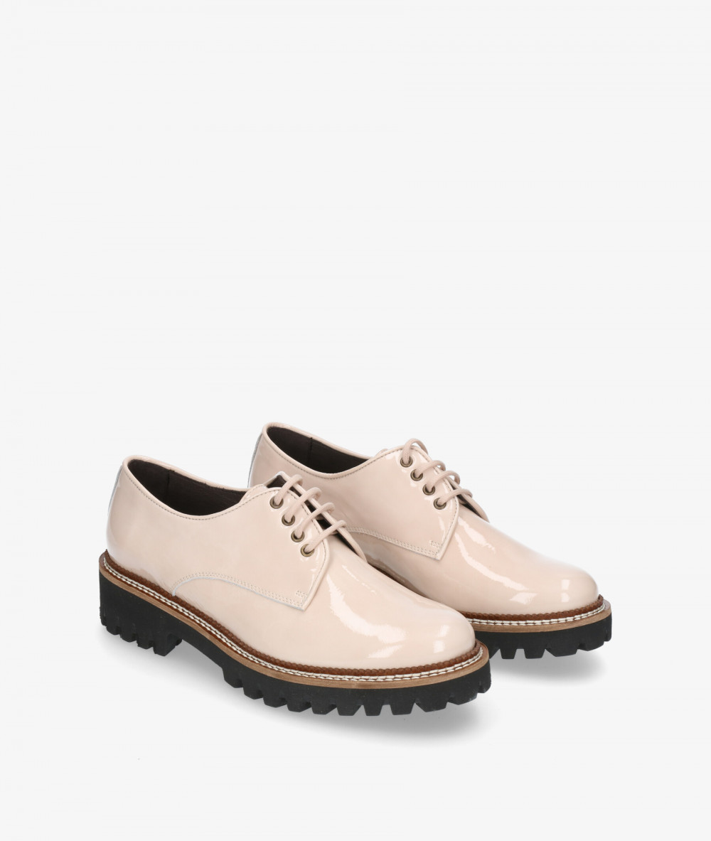 Zapatos inglés Kénnebec 7050 en charol beige Zapatos inglés Kénnebec 7050 en charol beige