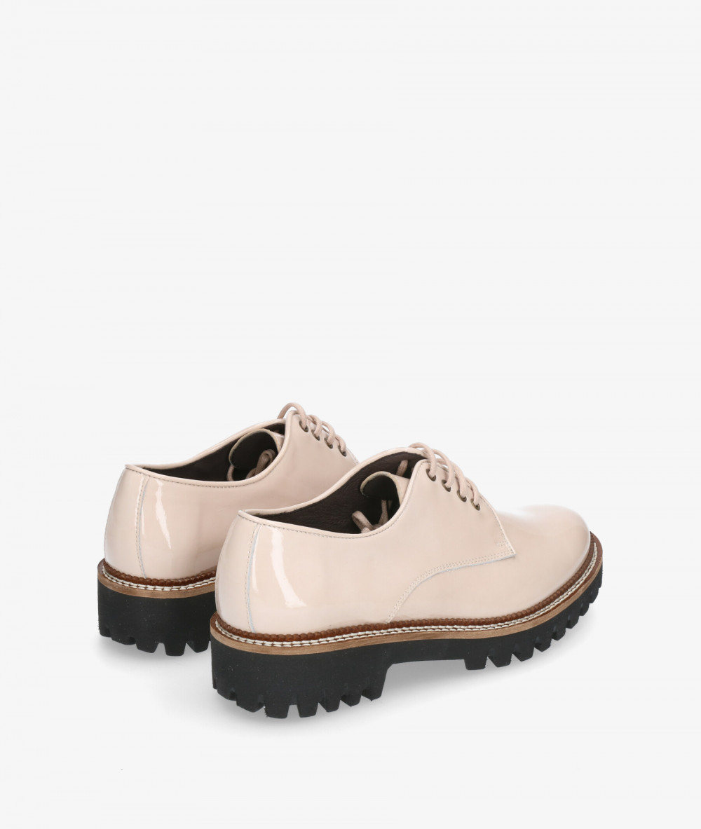 Zapatos inglés Kénnebec 7050 en charol beige Zapatos inglés Kénnebec 7050 en charol beige