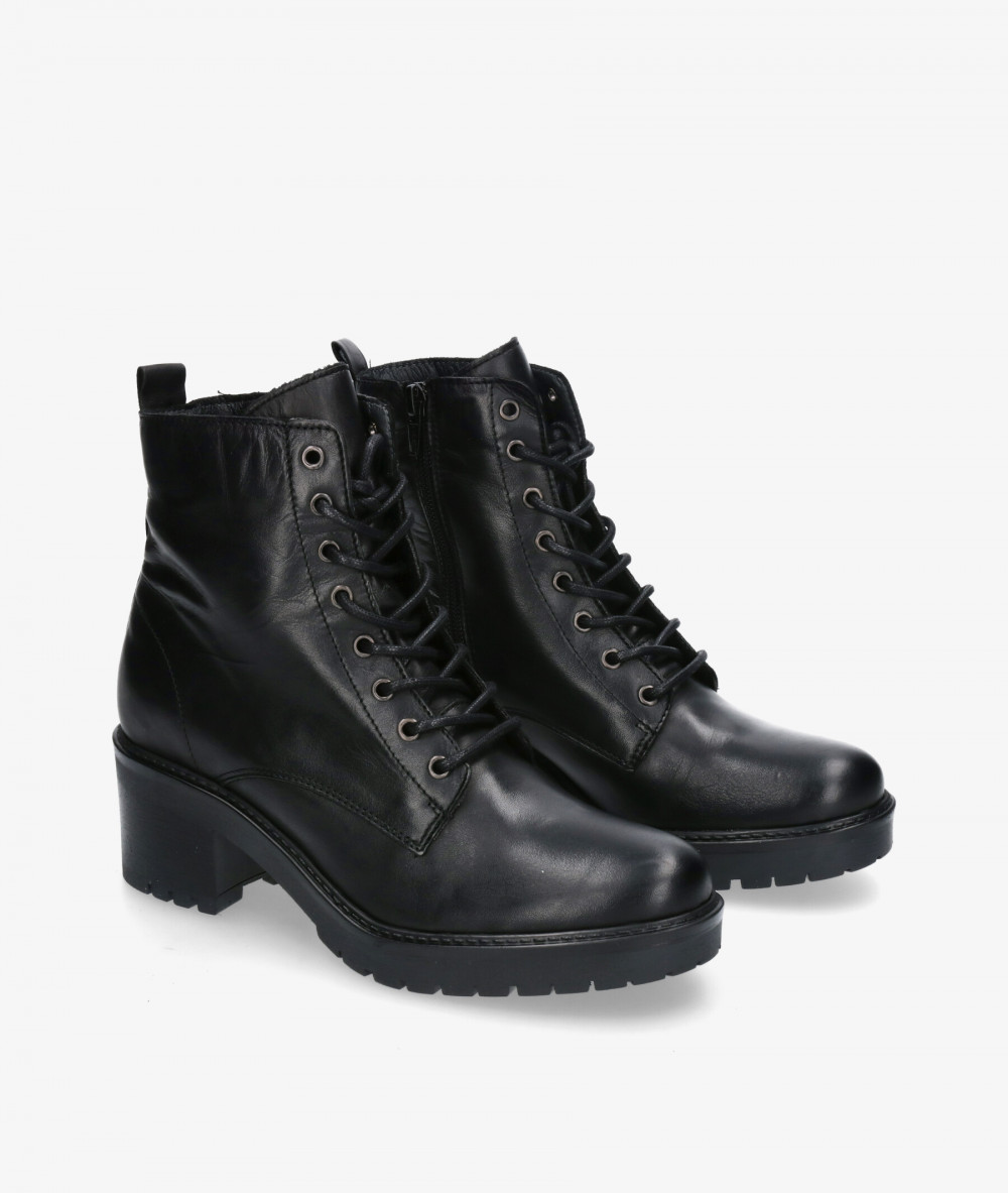 Traveris Ankle boots  IB1988 in black Traveris Ankle boots  IB1988 in black
