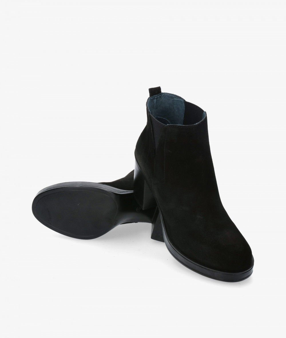 Funny Lola Ankle boots  452 in black split suede Funny Lola Ankle boots  452 in black split suede
