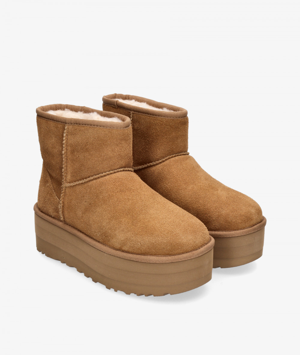 Botines UGG  CLASSIC MINI PLATFORM en cuero Botines UGG  CLASSIC MINI PLATFORM en cuero