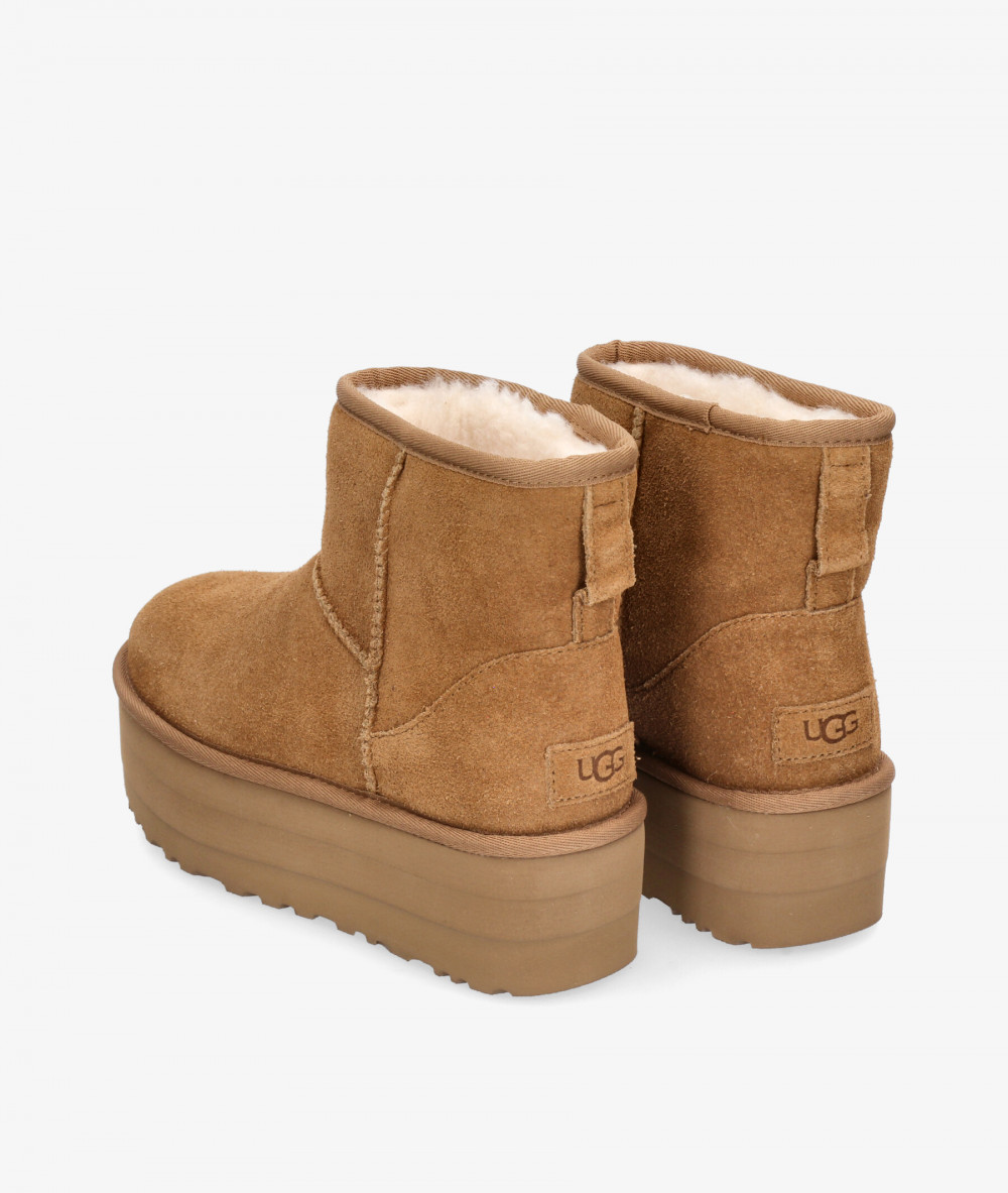 Botines UGG  CLASSIC MINI PLATFORM en cuero Botines UGG  CLASSIC MINI PLATFORM en cuero