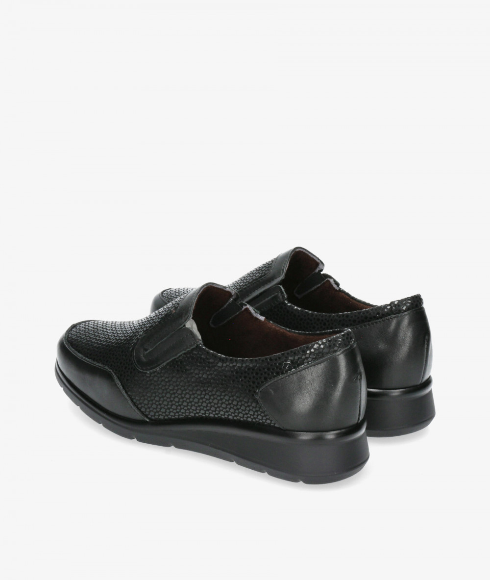 Zapatos confort Pitillos 10011 en negro Zapatos confort Pitillos 10011 en negro