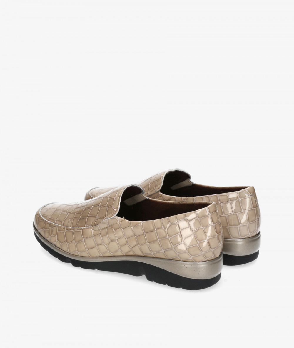 Zapatos confort Pitillos 10003 en charol hueso Zapatos confort Pitillos 10003 en charol hueso