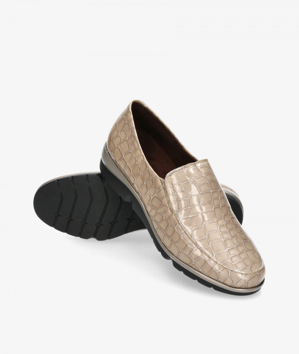 Zapatos confort Pitillos 10003 en charol hueso Zapatos confort Pitillos 10003 en charol hueso