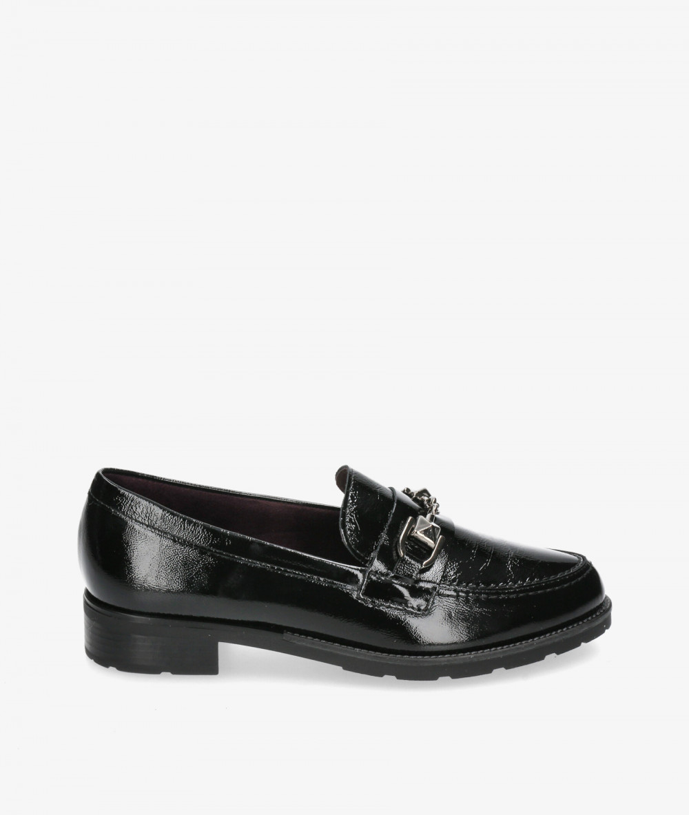 Mocasines Pitillos 10180 en charol negro Mocasines Pitillos 10180 en charol negro