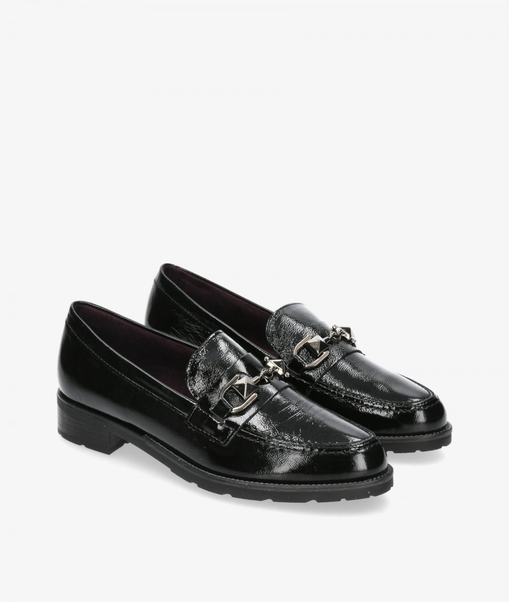 Mocasines Pitillos 10180 en charol negro Mocasines Pitillos 10180 en charol negro